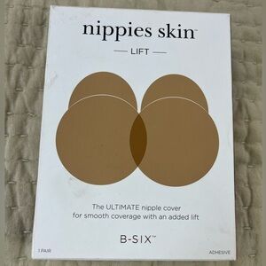New B-Six Nippies Skin Lift Adhesive Reusable Silicone Covers Caramel D+ Cup